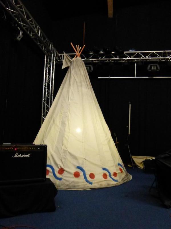 tipi stage